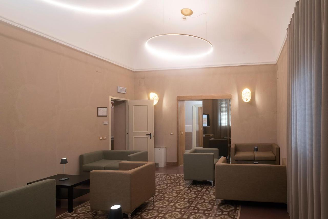 Hotel Tonic