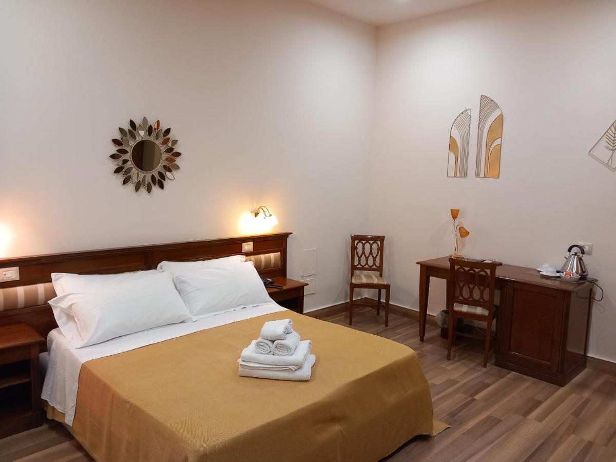 Hotel Tonic