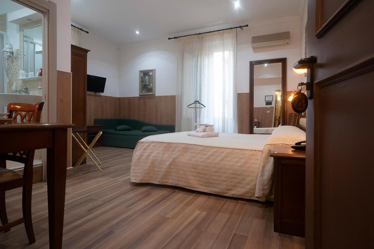 Hotel Tonic
