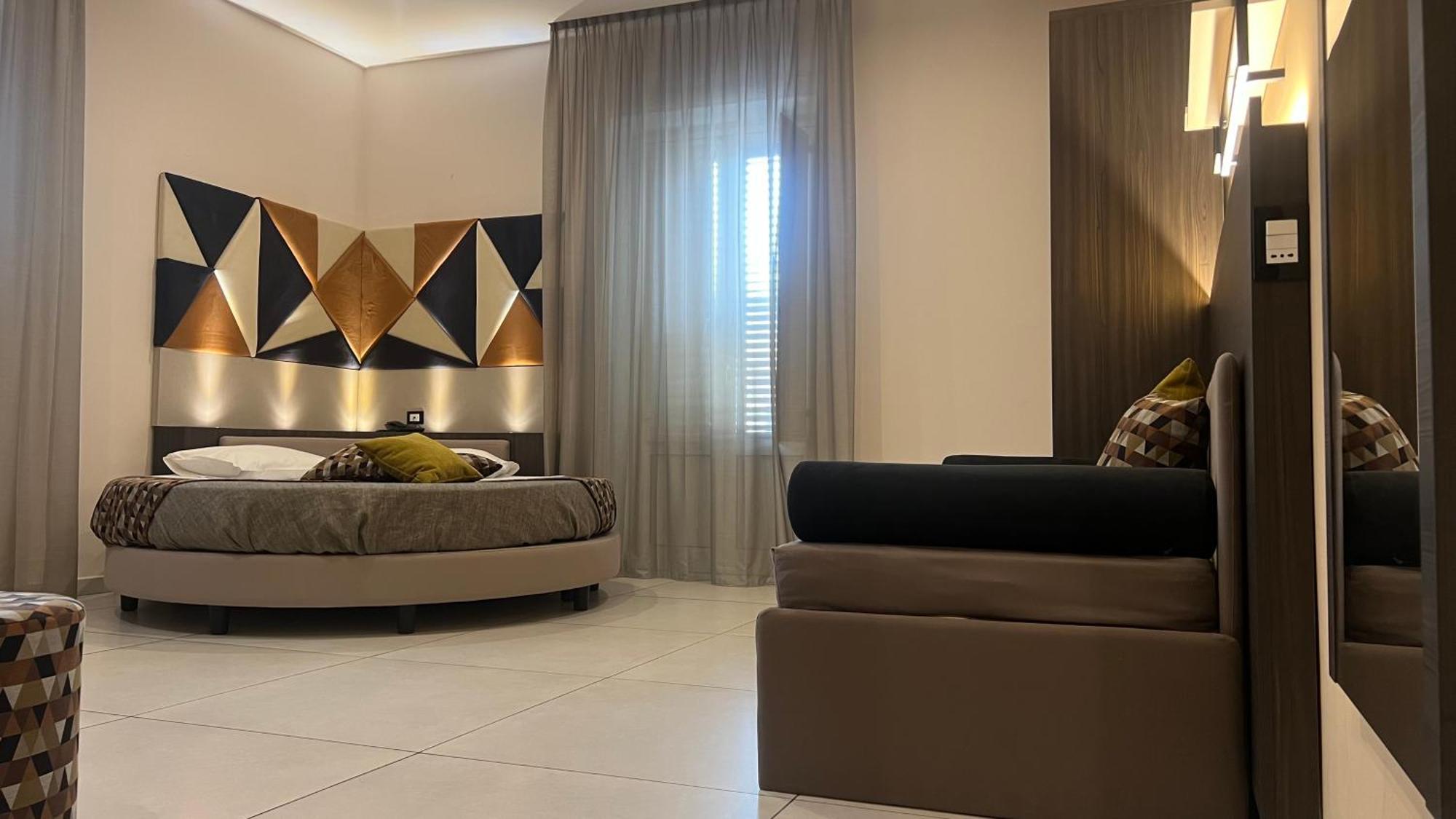 Hotel Tonic